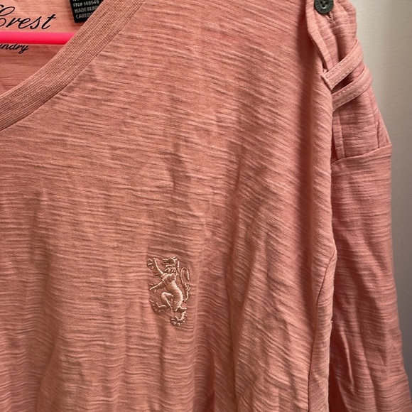 Lions Crest Tee - Picture 4 of 6